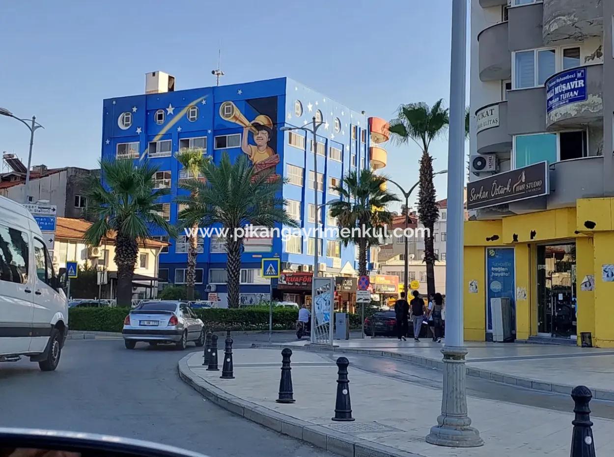 Ortaca Merkezde Kurumsal Kiracılı 300 + 300 M2 Dükkan Satılık Veya Takas Olur