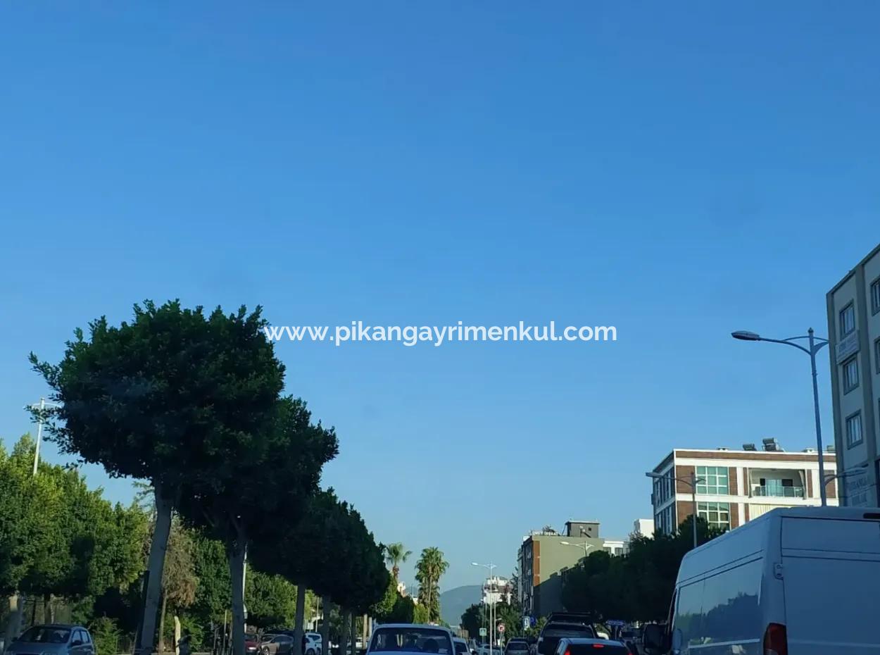 Ortaca Merkezde Kurumsal Kiracılı 300 + 300 M2 Dükkan Satılık Veya Takas Olur