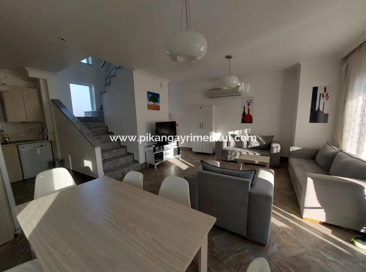 Muğla Dalyan Merkezde Yüzme Havuzlu 3+1 Fırsat Tripleks Satılık