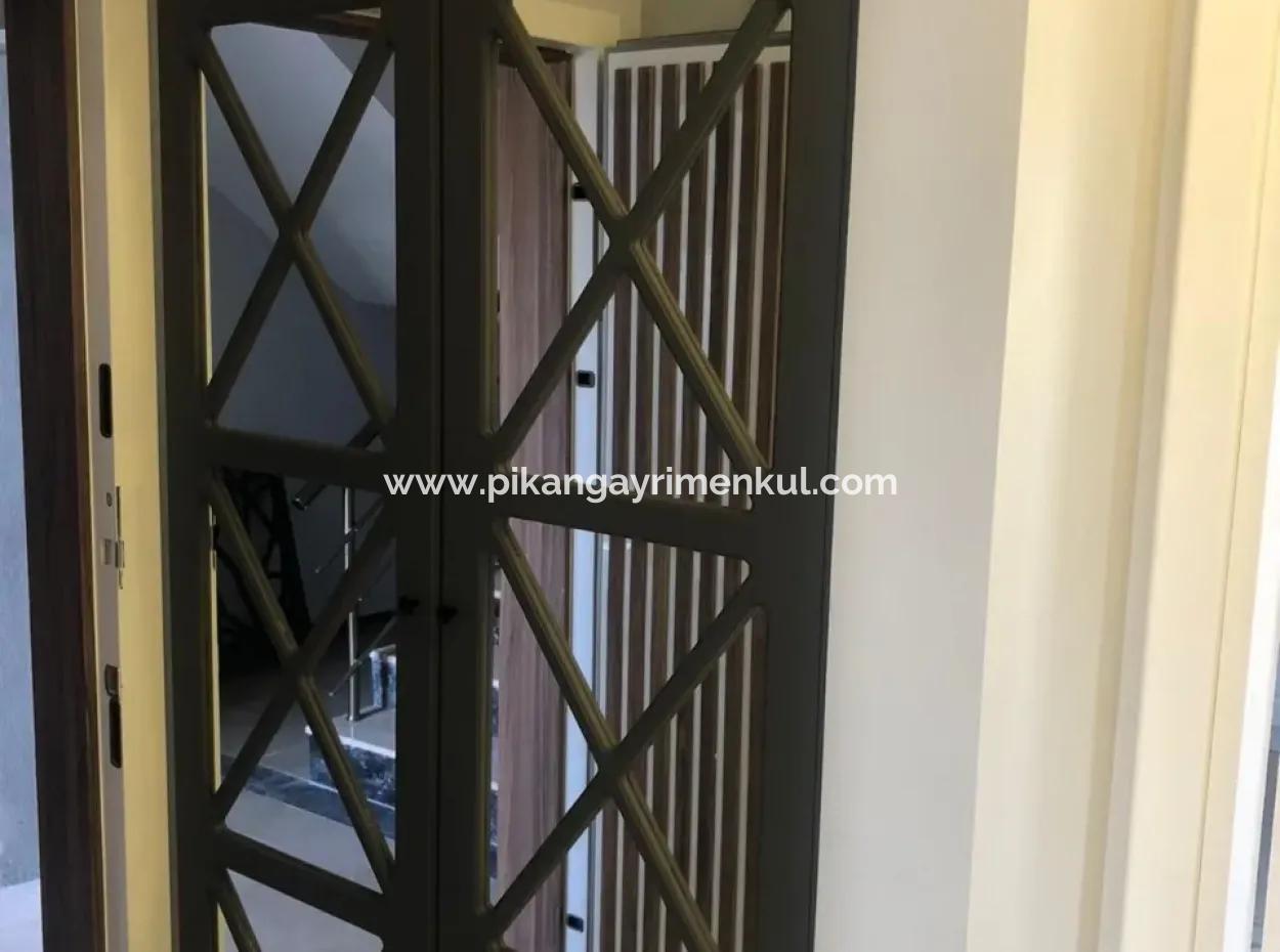 Köyceğizde Satılık Göl Manzaralı Sıfır Çatı Dubleks