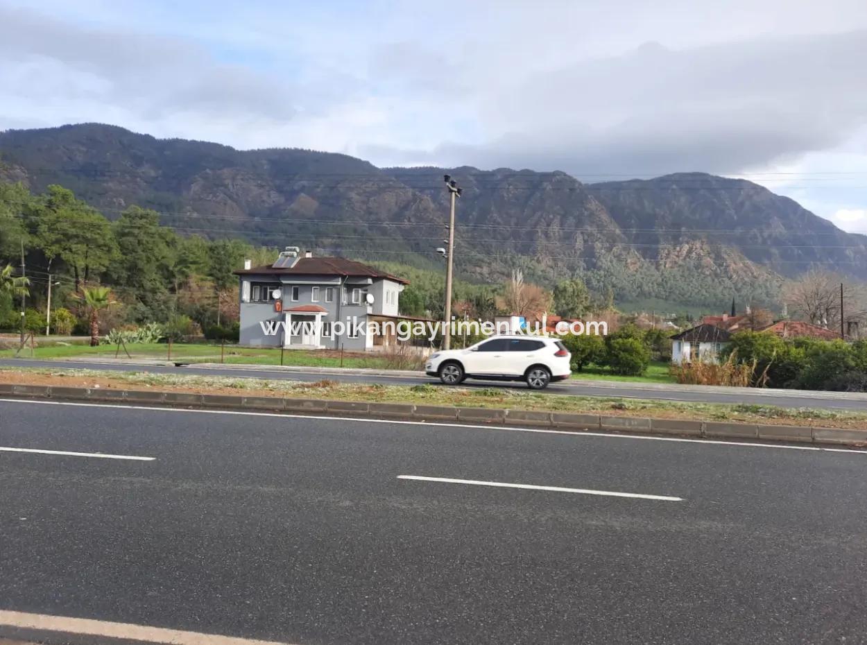 Köyceğiz Toparlar’da Ana Yola Cepheli 2.800 M² Ticari/Konut İmarlı Arsa Satılık