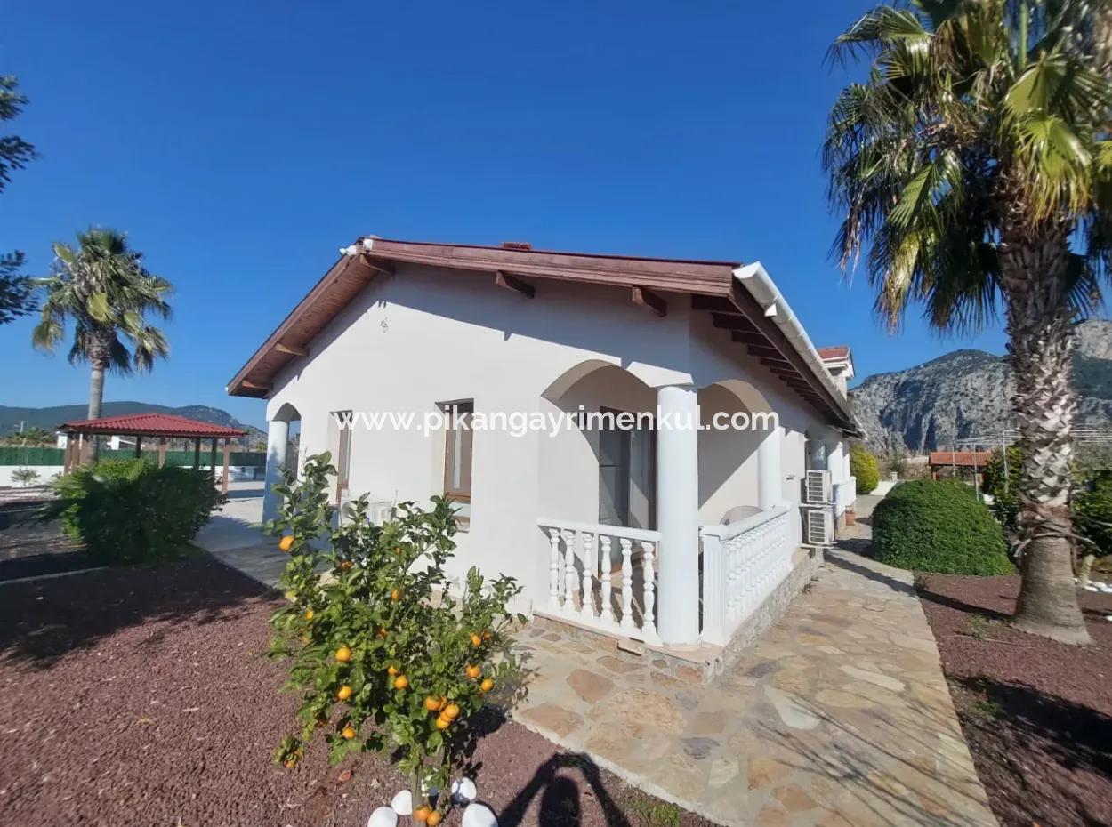 Muğla Ortaca Dalyanda 6.000 M2 Arazide 5+1 Yüzme Havuzlu Lüks Villa Satılık