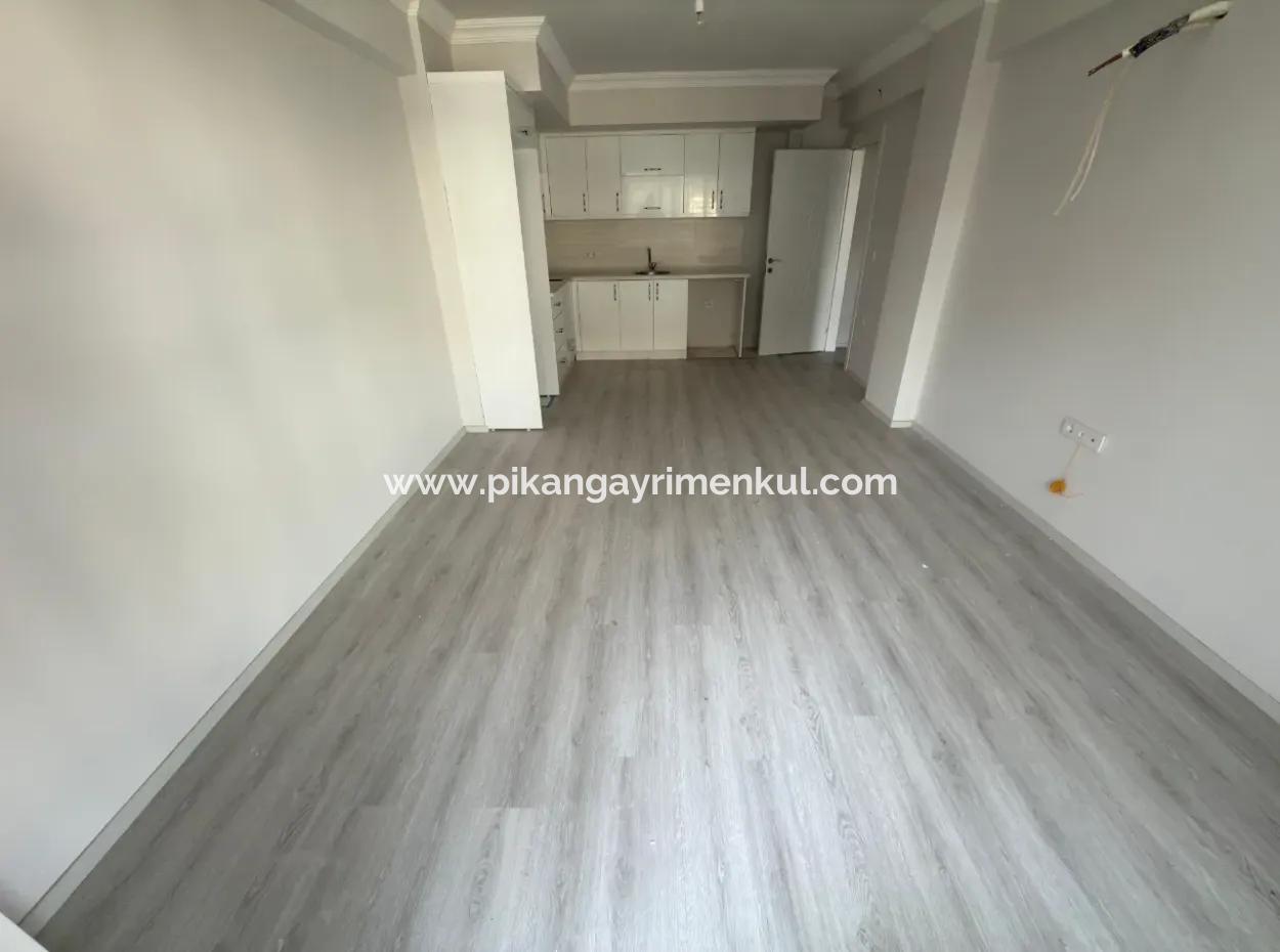 Ortaca Merkeze Yakın Havuzlu Sitede 1+1 Geniş Sıfır Daire Satılık.