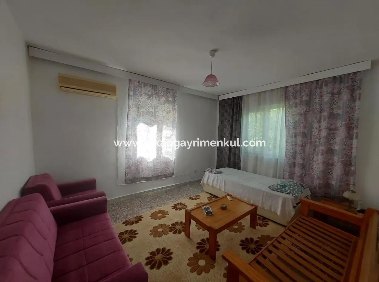 Mugla Dalyanda 400 M2 Müstakil Arsada Göl Ve Doga Manzaralı 2+1 Eşyalı Ev Kiralık