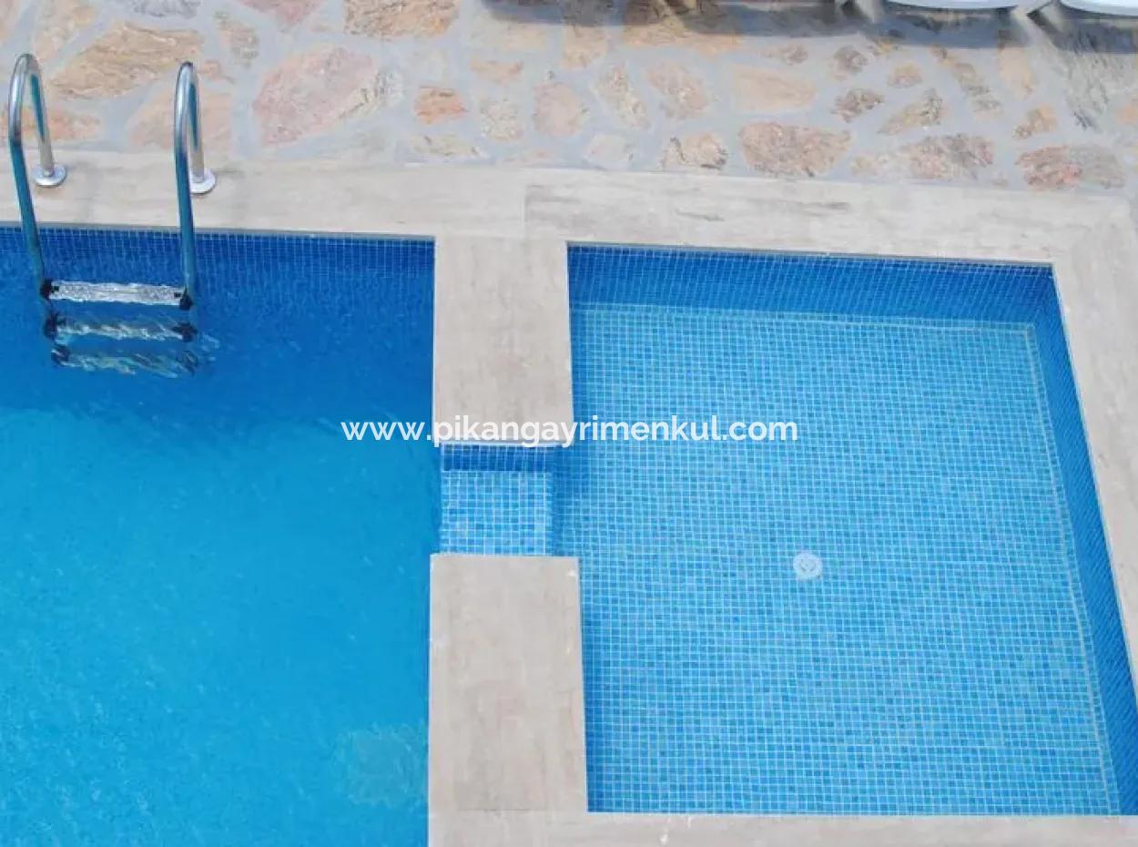 Muğla Dalyan’da Toplu Konut Ve Otel Yapımına Uygun 2.836 M², 15/30 İmarlı Arsa + Villa Satılık