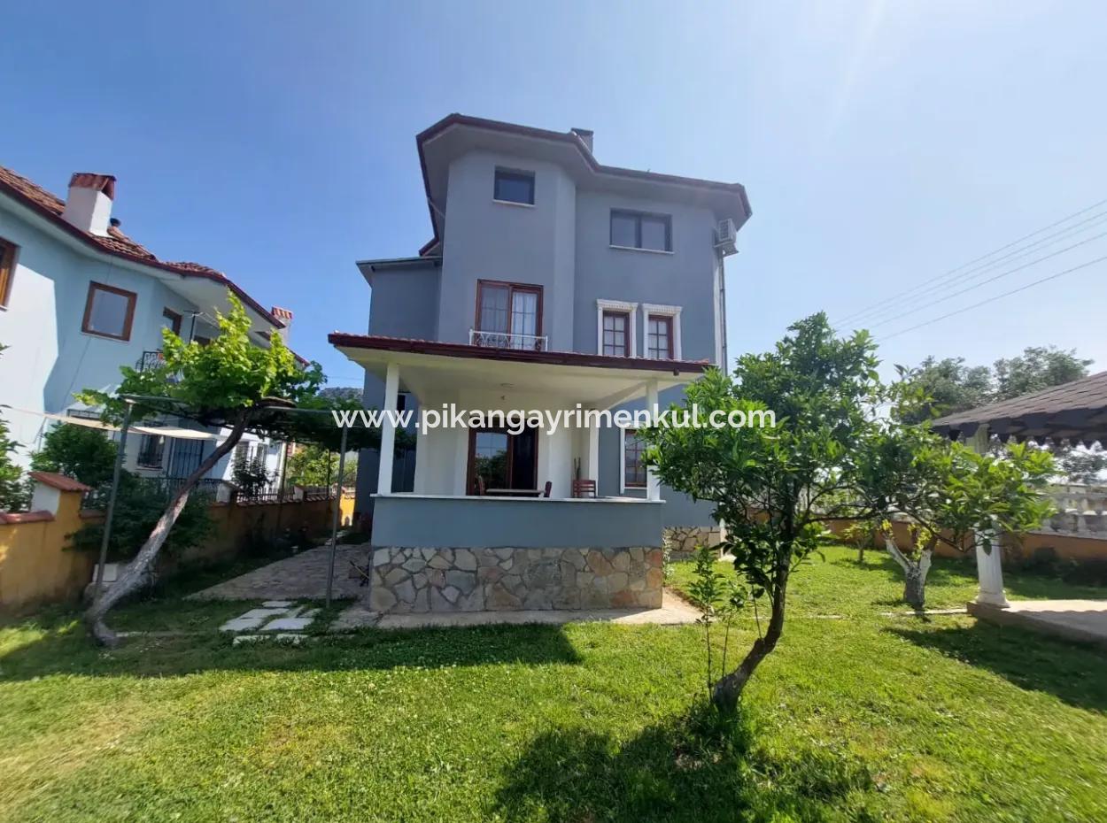 Mugla Okçular Da 1.000 M2 Arsada, 200 M2, 4+1 Eşyalı Dubleks Kiralık