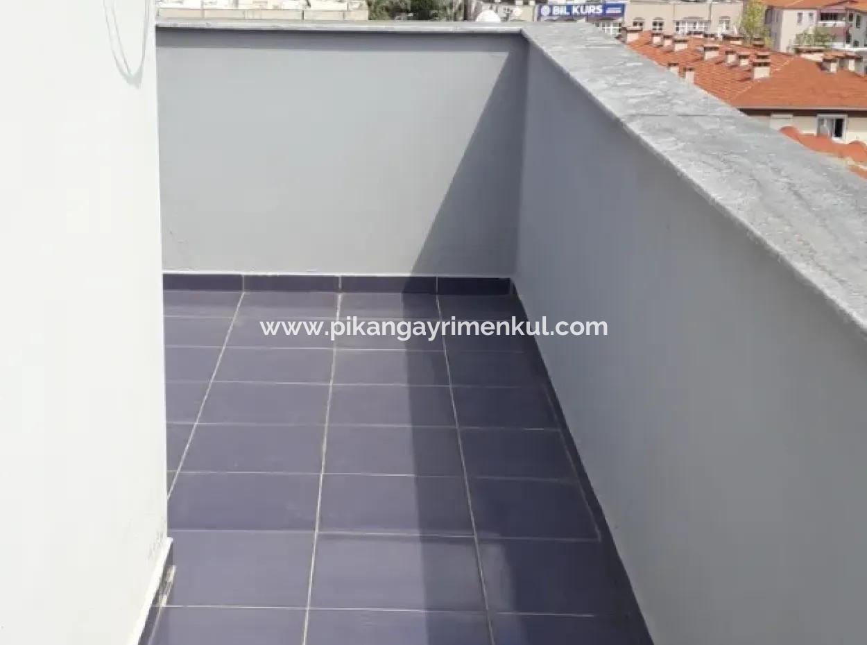 İzmir Çeşme Sakaryada  2+1 Satılık Veya Takas Daire.