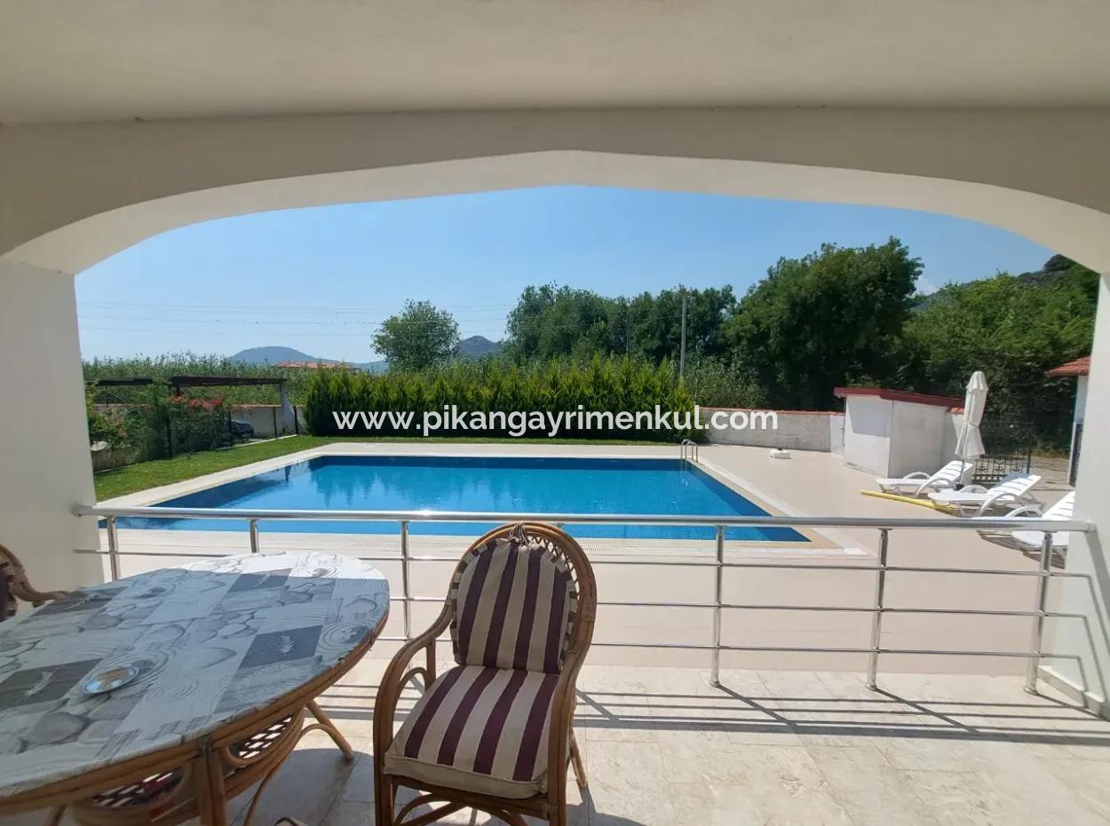 Mugla Dalyanda 7 500 M2 Nar Bahçesinde 5+1 Yüzme Havuzlu Lüks Tripleks Satılık