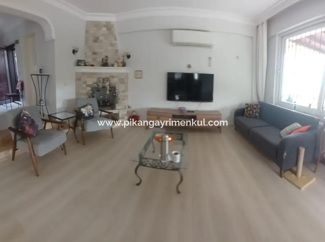 Dalaman Merkezde 780 M2 Arsa Da Havuzlu 3+1 Dubleks Villa Satılık
