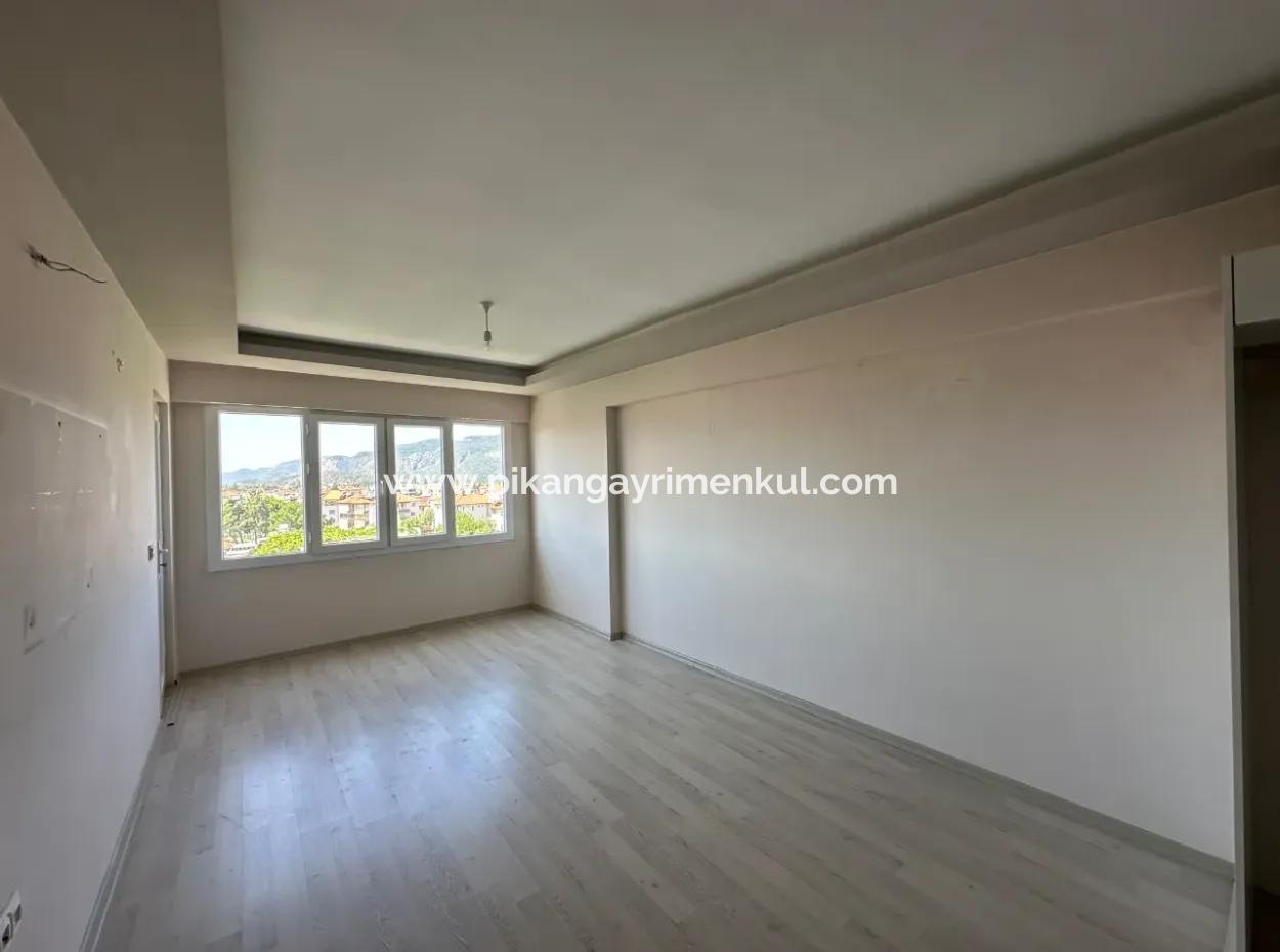 Ortaca Merkezde 3+1 110 M2 Daire Satılık.