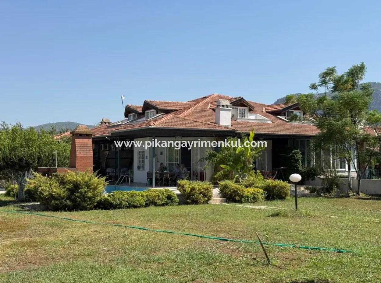 Ortaca, Dalyan 4.500M2 Arazide Yüzme  Havuzlu 3+1, 100 M2 Villa Satılık