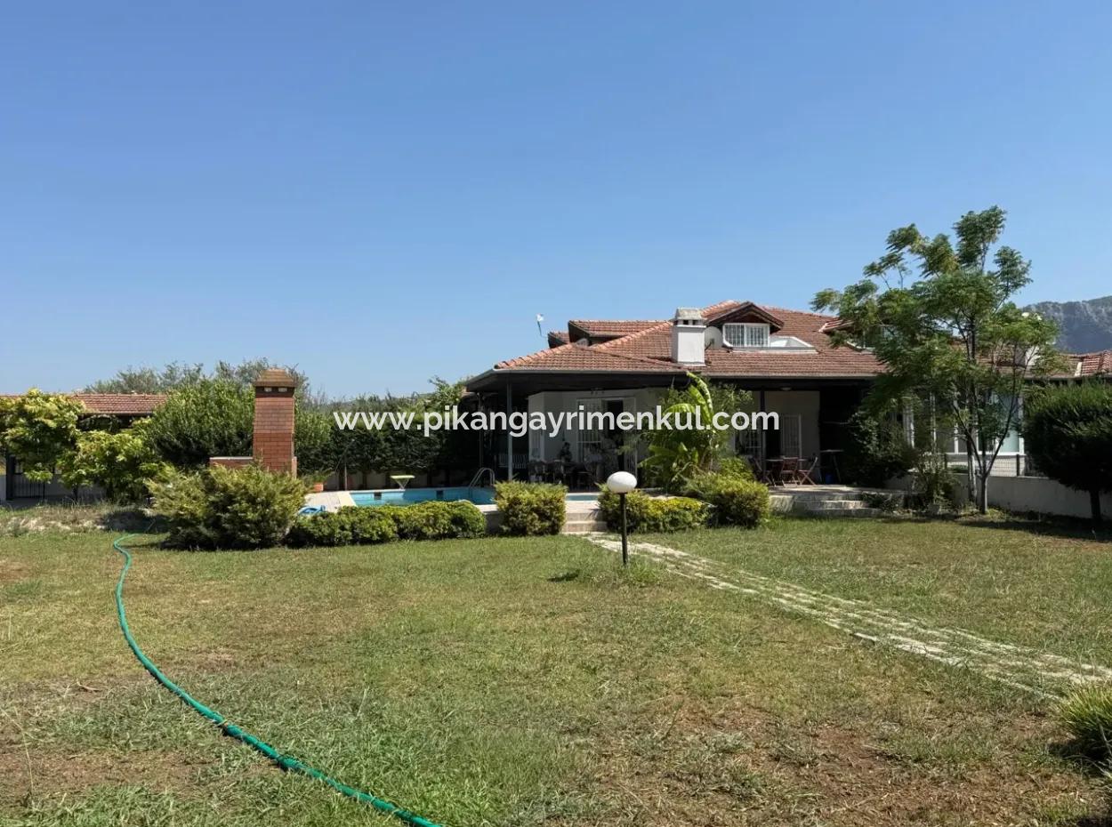 Ortaca, Dalyan 4.500M2 Arazide Yüzme  Havuzlu 3+1, 100 M2 Villa Satılık