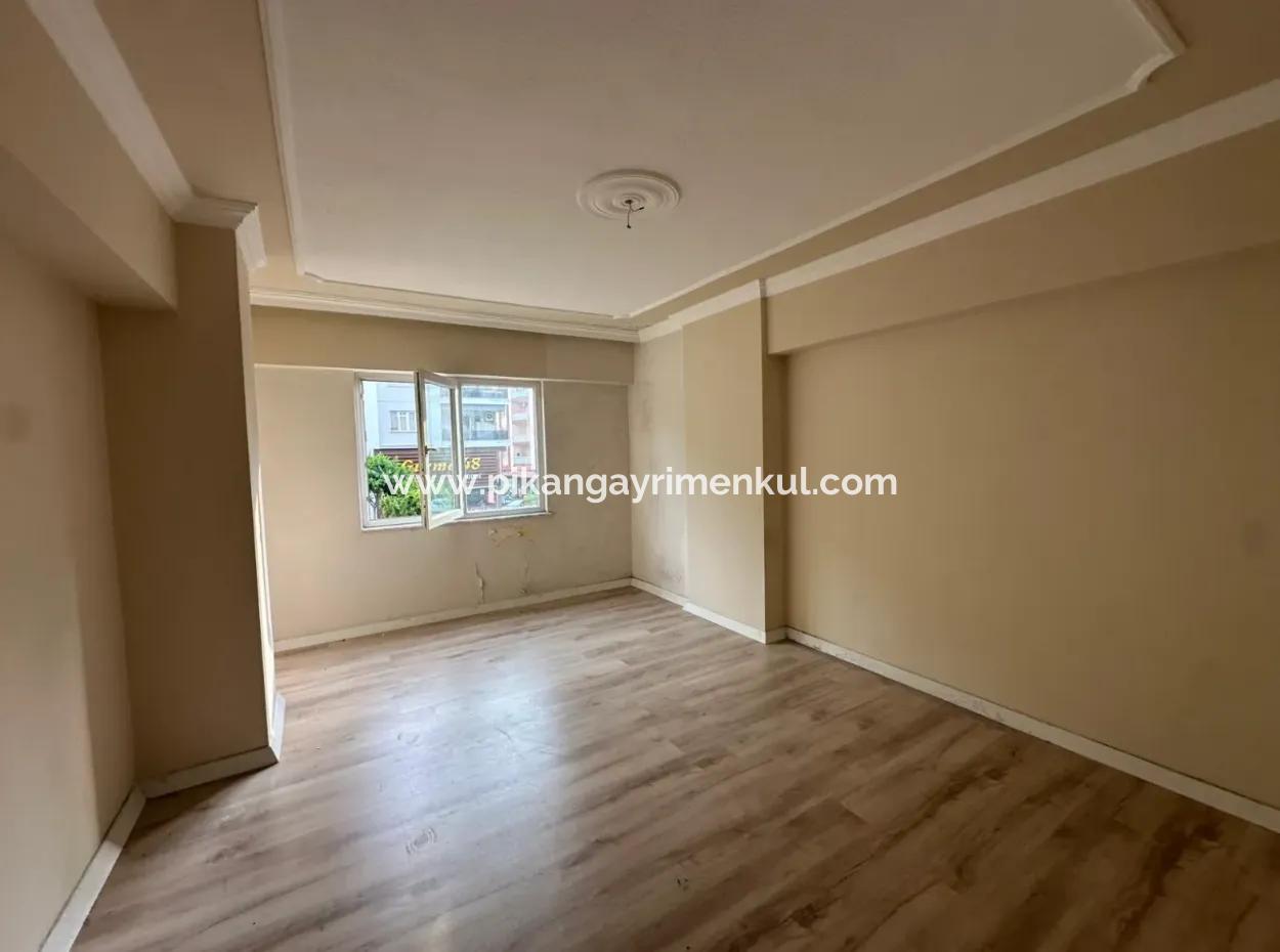 Ortaca Merkezde Bulvara Cephe 138 M2 3+1 Geniş Daire Kiralık