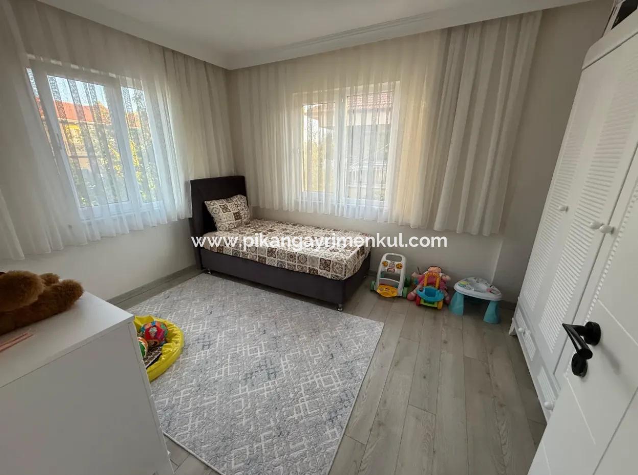 Ortacada Dalyan Yoluna Sıfır Müstakil 2,5 Katlı Bina Satılık.