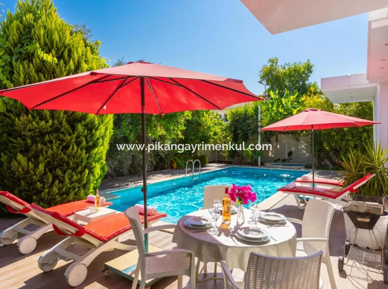 Muğla Dalyan Da 120 M2, 3+1 Eşyalı Yüzme Havuzlu Villa 6 Aylık Kiralık