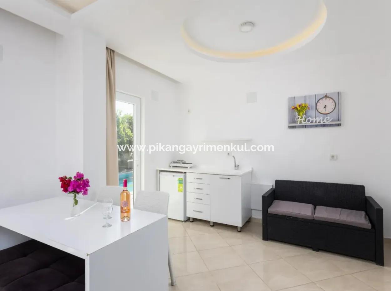 Muğla Dalyan Da 120 M2, 3+1 Eşyalı Yüzme Havuzlu Villa 6 Aylık Kiralık