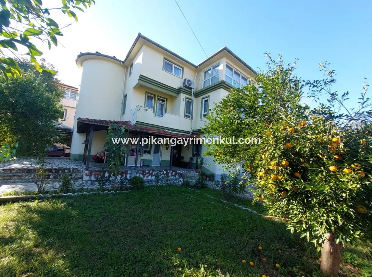 Ortaca Kemaliye De 645 M2 Arazide 4+1 Ve 3+1 Yüzme Havuzlu Ev Satılık Veya Takas