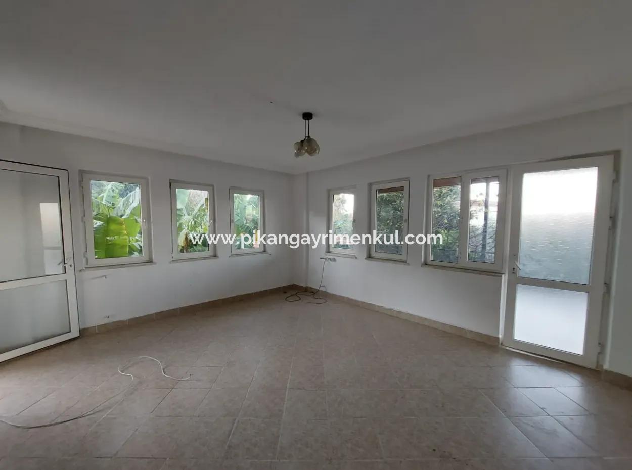 Ortaca Marmarlıda Bahçeli 150 M2, 3+1 Üst Kat Eşyasız Daire Kiralık