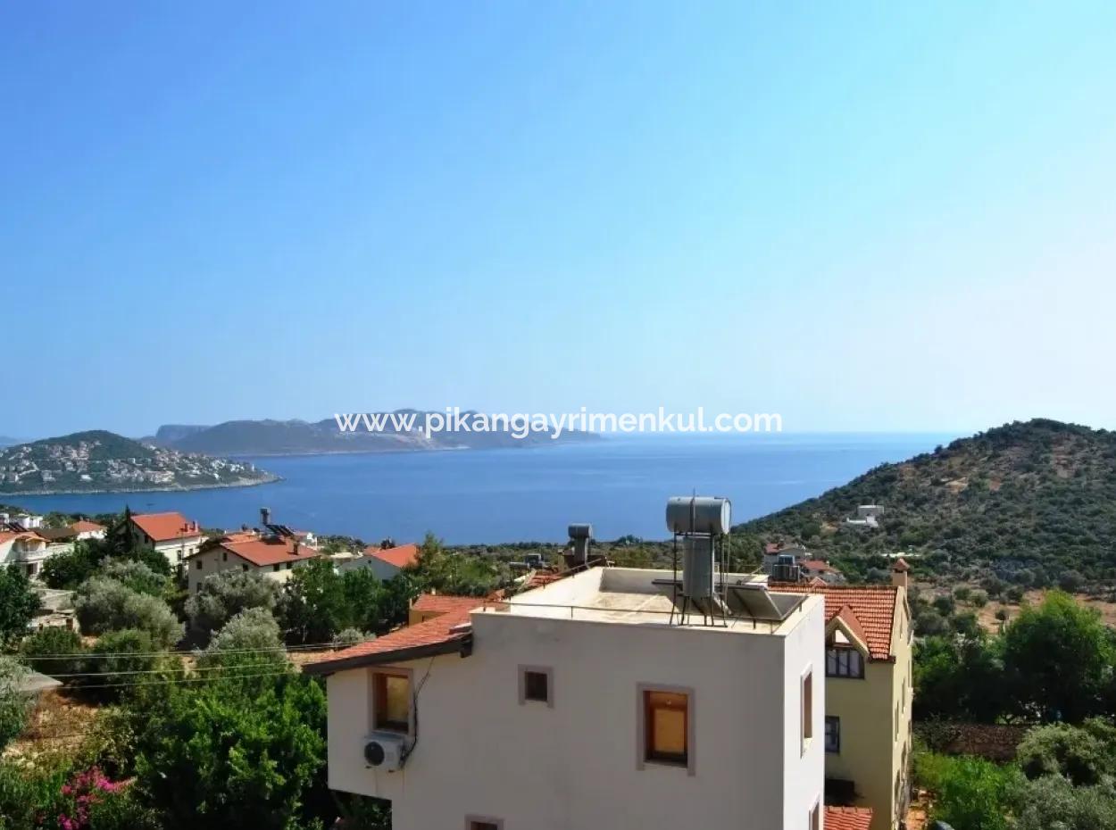 Antalya Kaş Gökçeörende Satılık Deniz Manzaralı Müstakil 2 Katlı Ev