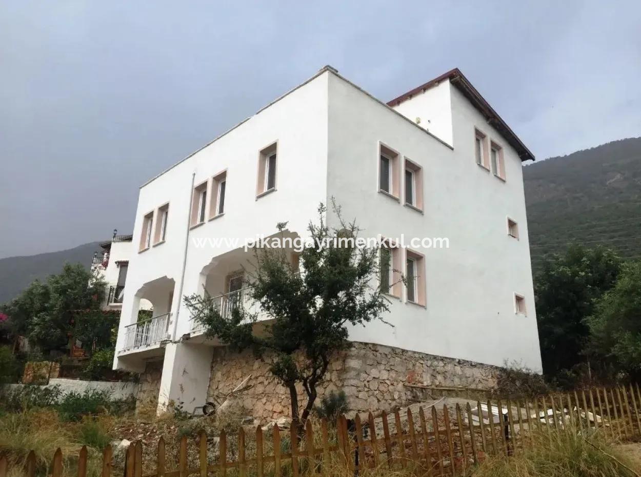 Antalya Kaş Gökçeörende Satılık Deniz Manzaralı Müstakil 2 Katlı Ev