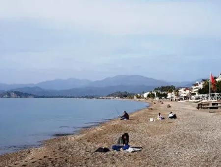 Fethiye Foçada Çalış Plajına Yakın 680 M2 % 40 İmarlı Arsa Satılık