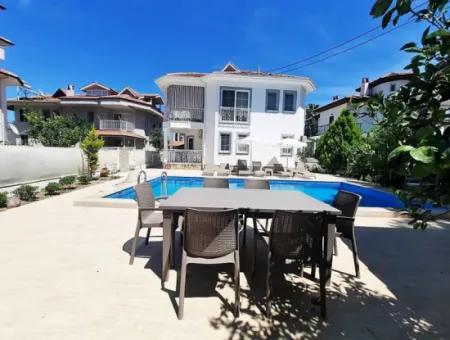 Muğla Dalyanda 10 Kişilik Özel Yüzme Havuzlu Villada Tatil