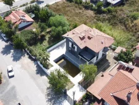 Muğla Dalyanda 520 M2 Arsada 230 M2 5+1 Ultra Lüks Villa Satılık