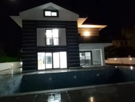 Muğla Dalyanda 520 M2 Arsada 230 M2 5+1 Ultra Lüks Villa Satılık