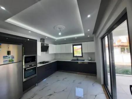 Muğla Dalyanda 520 M2 Arsada 230 M2 5+1 Ultra Lüks Villa Satılık