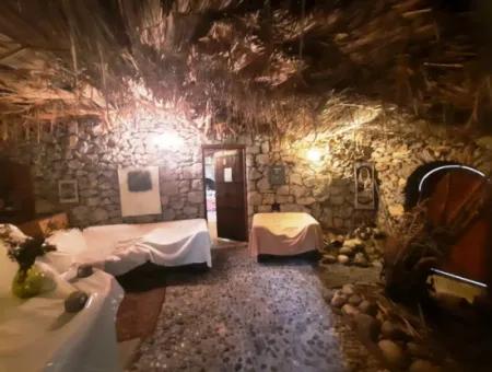 Muğla Ortaca Gökbelde Ful Deniz Ve Göl Manzaralı Otel Satılık