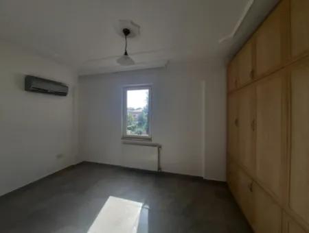 Köyceğizde Göle Yakın Yüzme Havuzlu, Eşyalı, 7+1 Müstakil Tripleks Mayısa Kadar  Kiralık