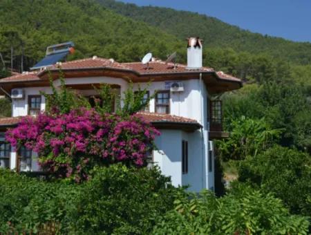 Köyceğiz Ekincik Te Satılık Deniz Manzaralı 748 M2 Müstakil Arsada 170 M2, 3+1 Villa