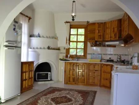 Köyceğiz Ekincik Te Satılık Deniz Manzaralı 748 M2 Müstakil Arsada 170 M2, 3+1 Villa