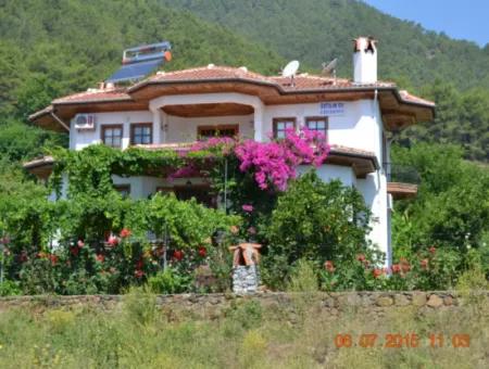 Köyceğiz Ekincik Te Satılık Deniz Manzaralı 748 M2 Müstakil Arsada 170 M2, 3+1 Villa