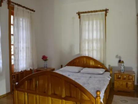Köyceğiz Ekincik Te Satılık Deniz Manzaralı 748 M2 Müstakil Arsada 170 M2, 3+1 Villa