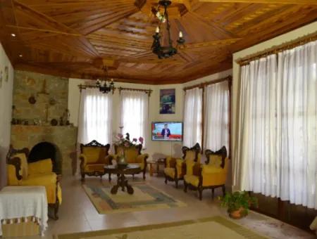 Köyceğiz Ekincik Te Satılık Deniz Manzaralı 748 M2 Müstakil Arsada 170 M2, 3+1 Villa