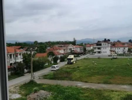 Muğla ,Köyceğiz, Gülpınar Da Göl Manzaralı, Bağımsız Mutfak 170 M2, 4+1 Lüks Daire Satılık.