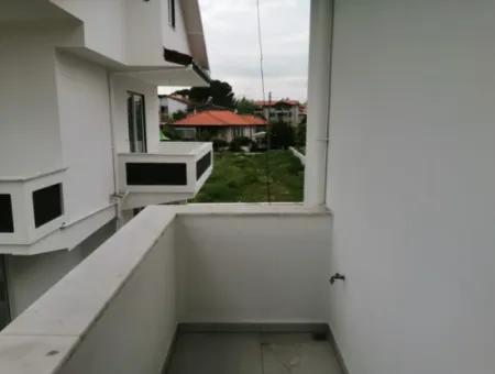 Muğla ,Köyceğiz, Gülpınar Da Göl Manzaralı, Bağımsız Mutfak 170 M2, 4+1 Lüks Daire Satılık.