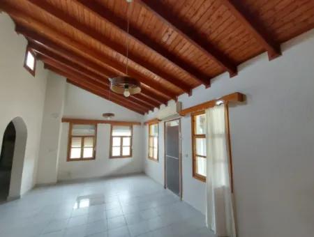 Muğla Dalyanda 500M2 Müstakil Arsada Eşyasız 4+2 Daireler Kiralık