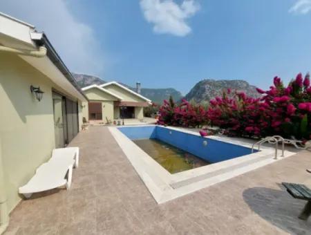 Muğla Dalyan’da Turizm Yatırımına Uygun 3.500 M² Arazide Evler Satılık