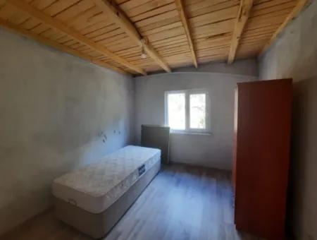 Çameli Kızılyakada 5 000 M2 Müstakil Arazide 2+1  Ev Ve  200 M2  Ahır Satılık