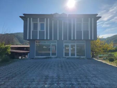 Muğla  Ortaca  Okçular Dalyan Karayoluna Sıfır Konumda Ticaretin Kalbinde Fırsat Dükkan Kiralık!